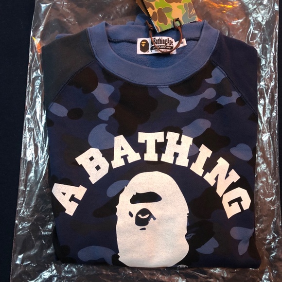 Bape A Bathing Ape Crewneck Sweater Size Medium NWT Blue Camo - Picture 4 of 8